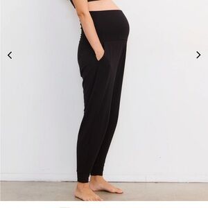 EUC Hatch Over Under Easy Black Maternity Pants